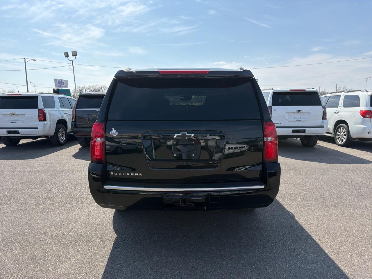 Chevrolet Suburban  2015