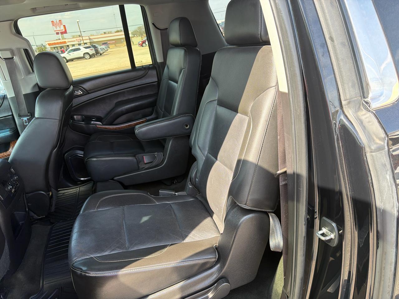 Chevrolet Suburban  2015