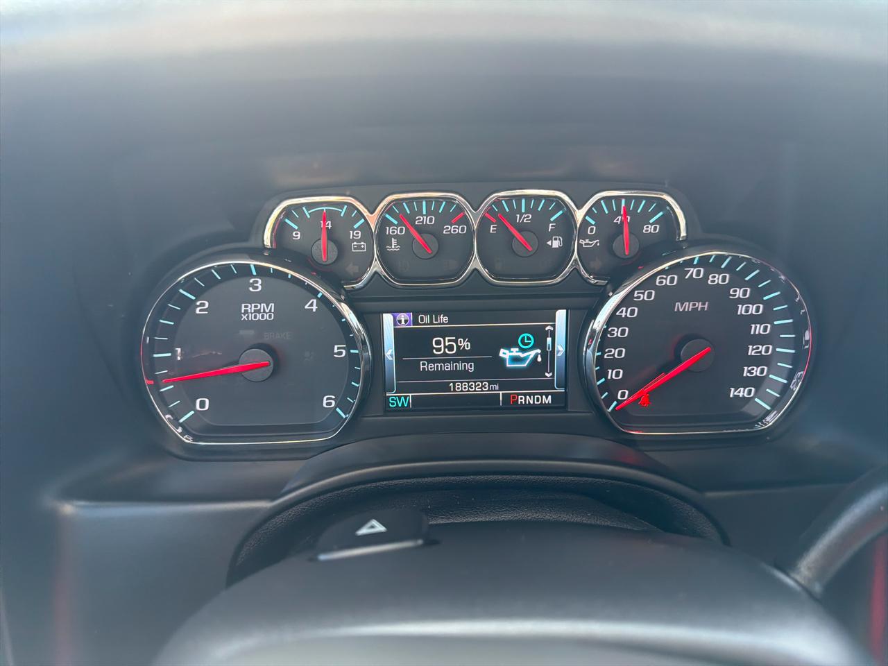 Chevrolet Suburban  2015