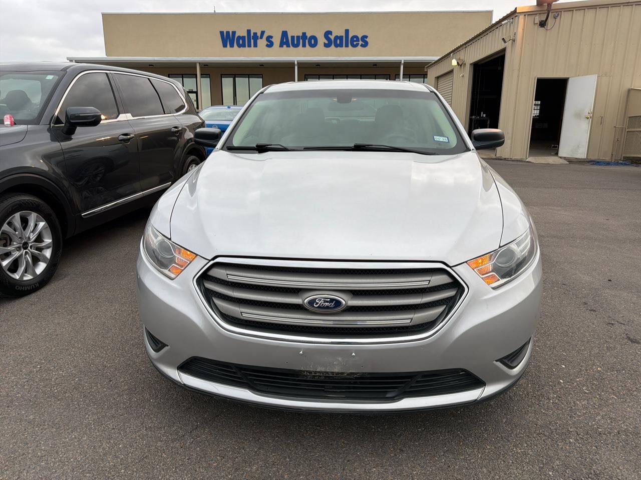 Ford Taurus  2015