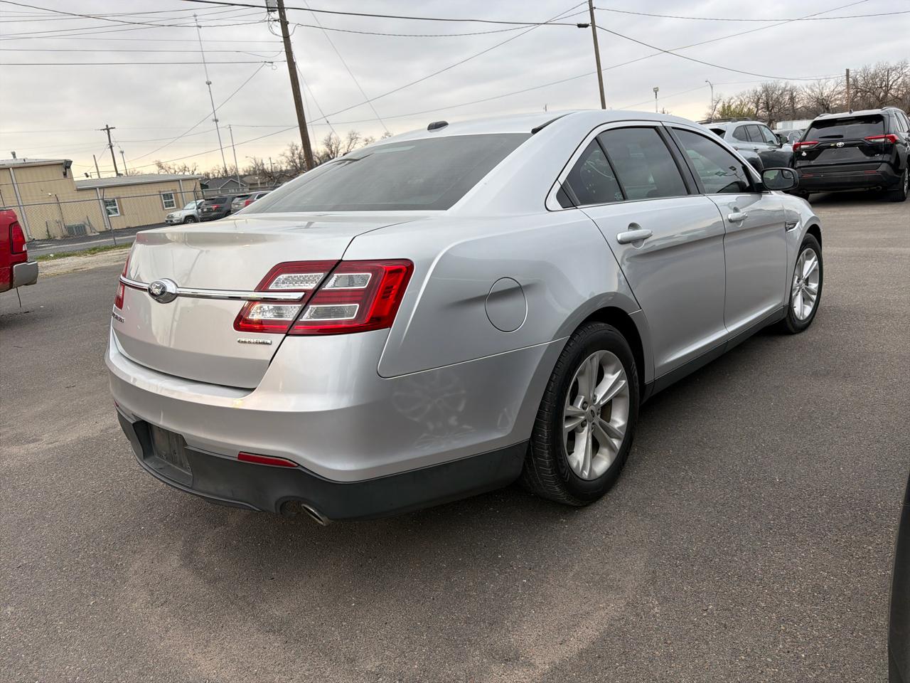 Ford Taurus  2015