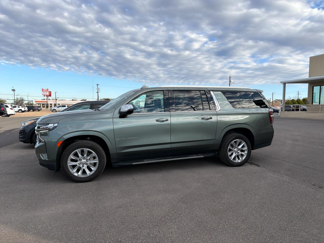 Chevrolet Suburban  2023