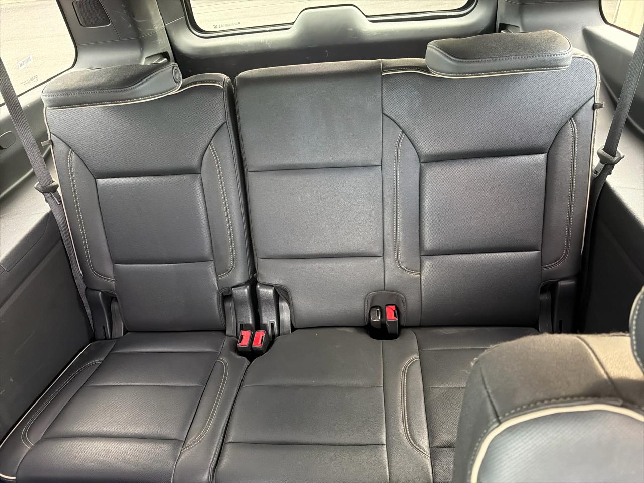 Chevrolet Suburban  2023