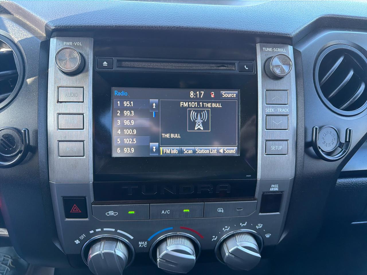 Toyota Tundra 2WD  2018