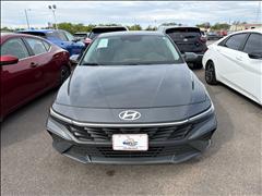 2024 Hyundai Elantra 