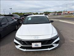 2025 Hyundai Elantra 