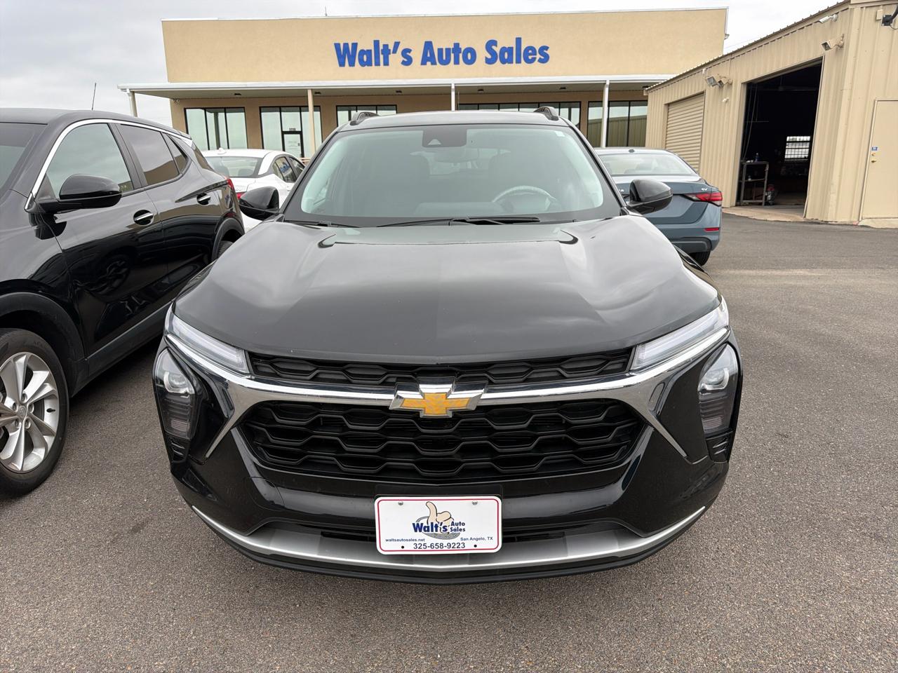 2025 Chevrolet Trax FWD LT