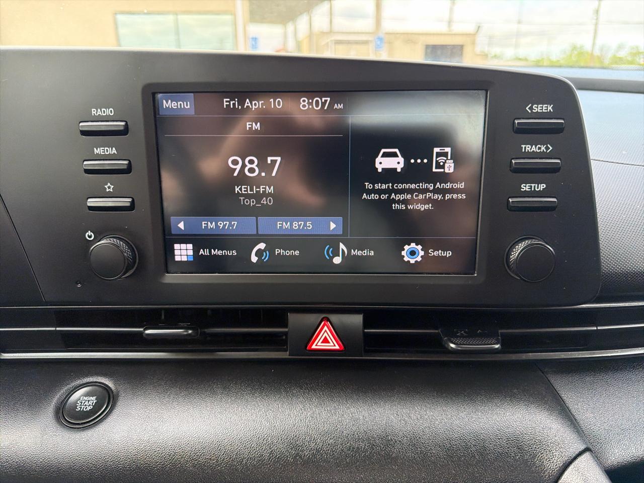 Hyundai Elantra  2025