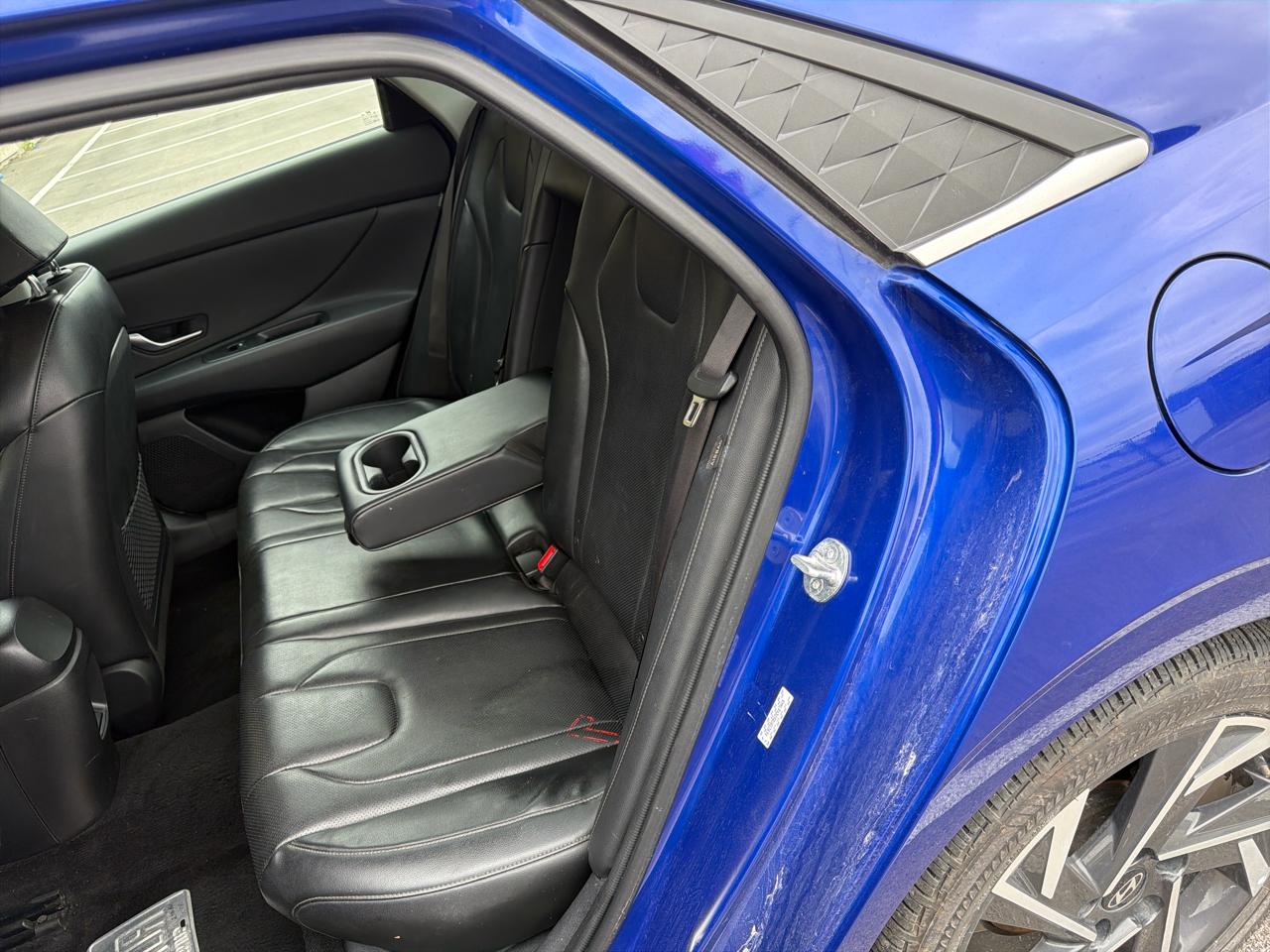 Hyundai Elantra  2024