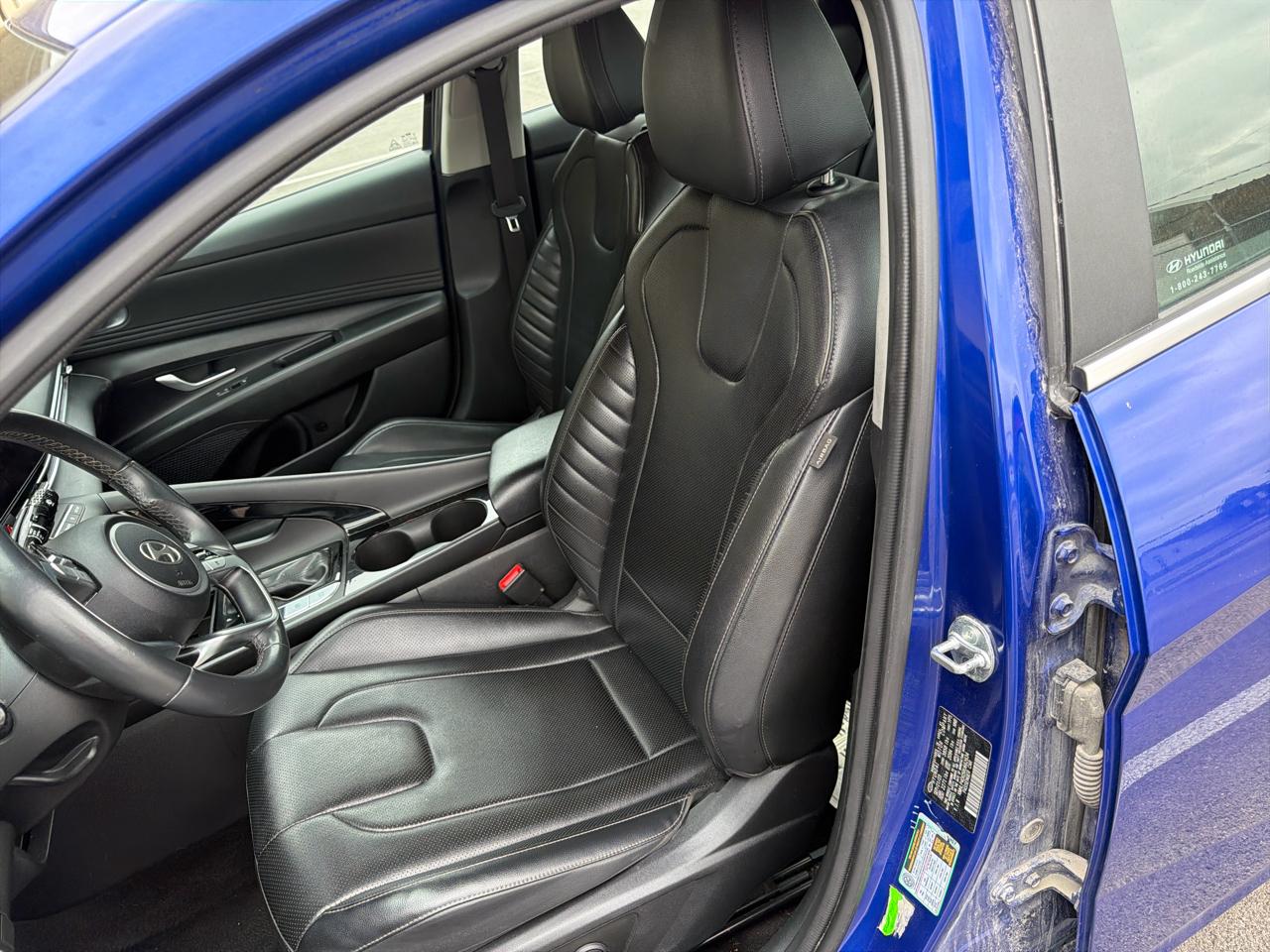 Hyundai Elantra  2024