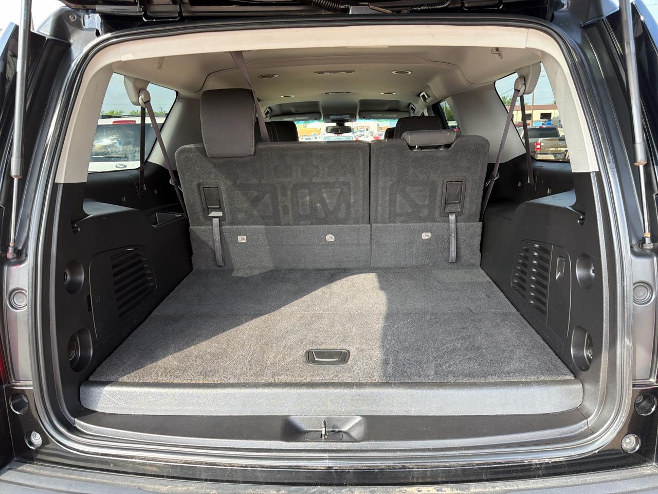 Chevrolet Suburban  2017