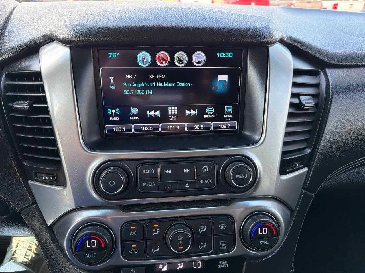 Chevrolet Suburban  2017