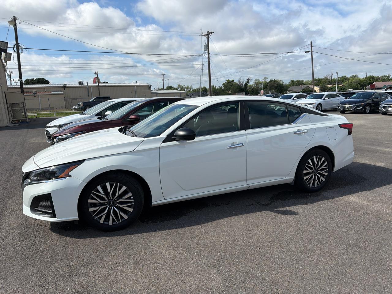 Nissan Altima  2025