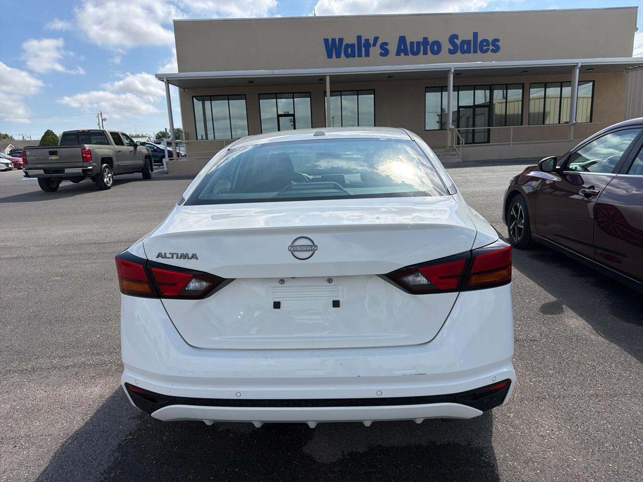 Nissan Altima  2025