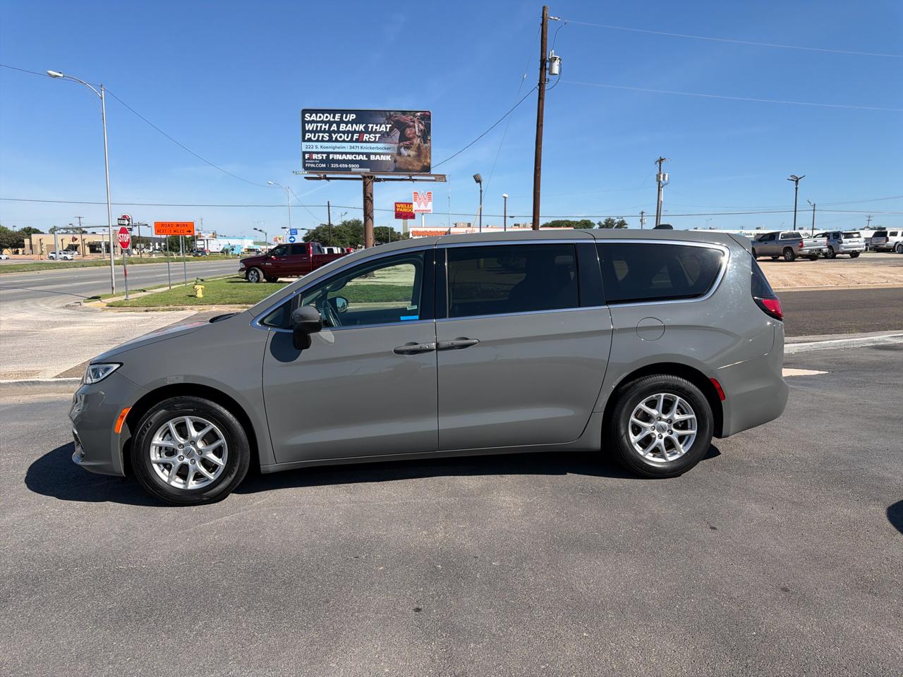 Chrysler Pacifica  2023