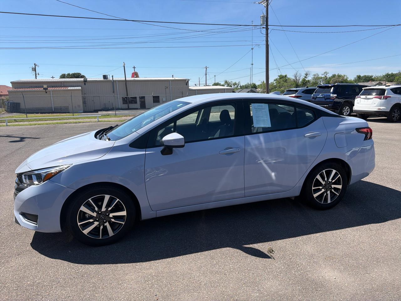 Nissan Versa  2024