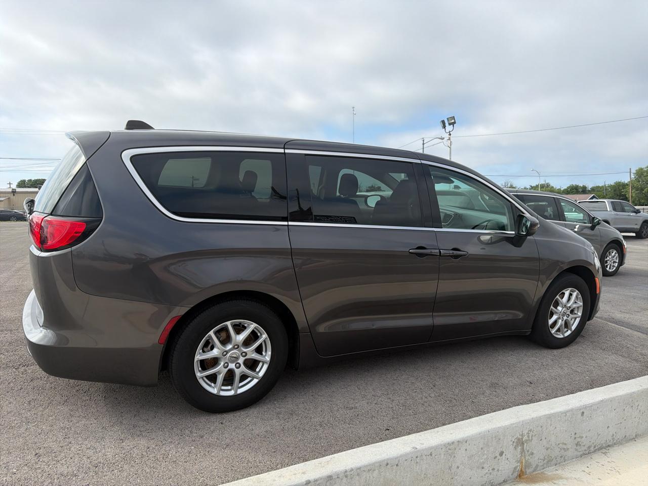 Chrysler Voyager  2023