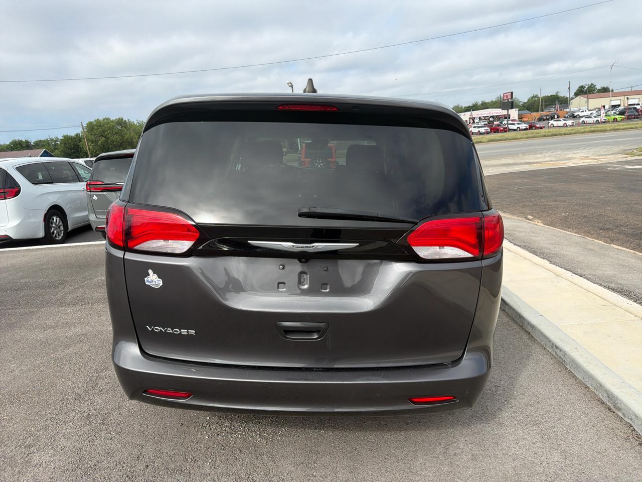 Chrysler Voyager  2023