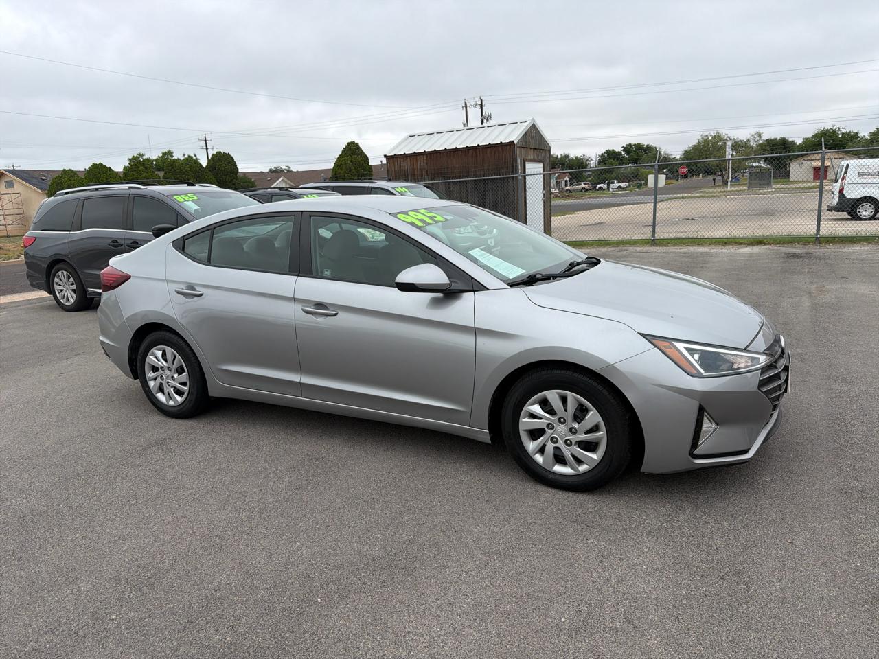 Hyundai Elantra  2020
