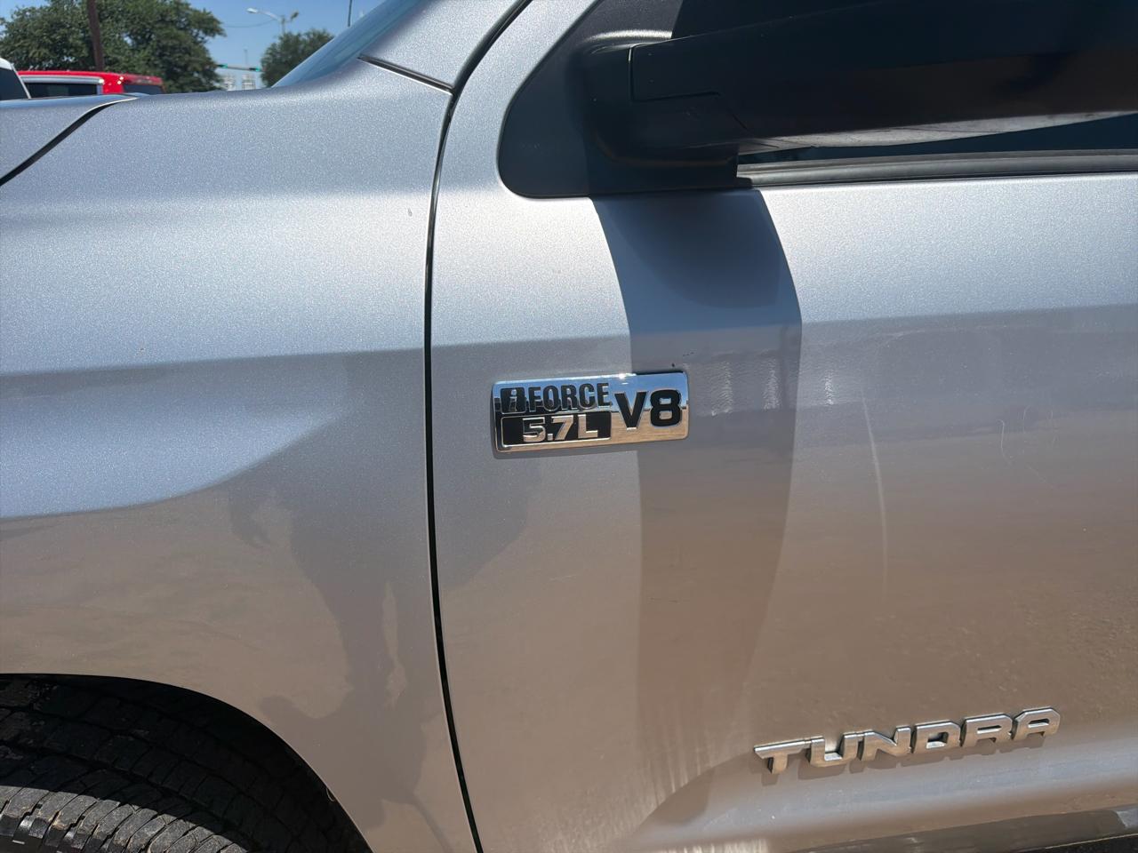 Toyota Tundra 4WD Truck  2015