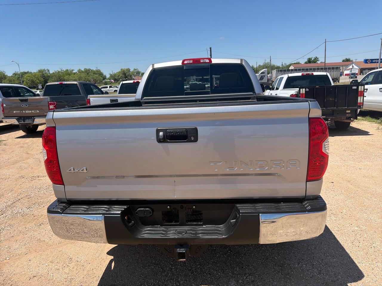 Toyota Tundra 4WD Truck  2015