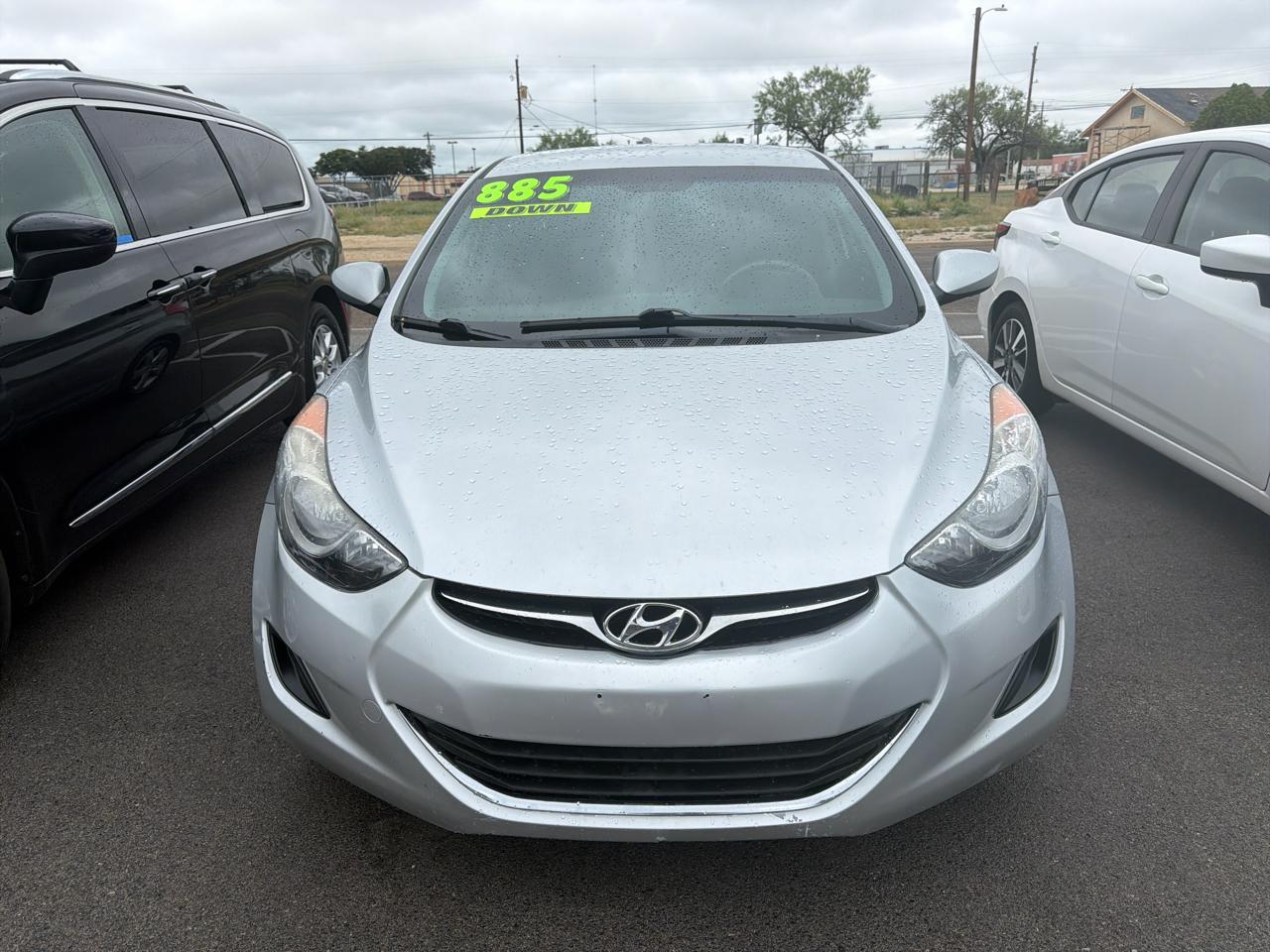 Hyundai Elantra  2013