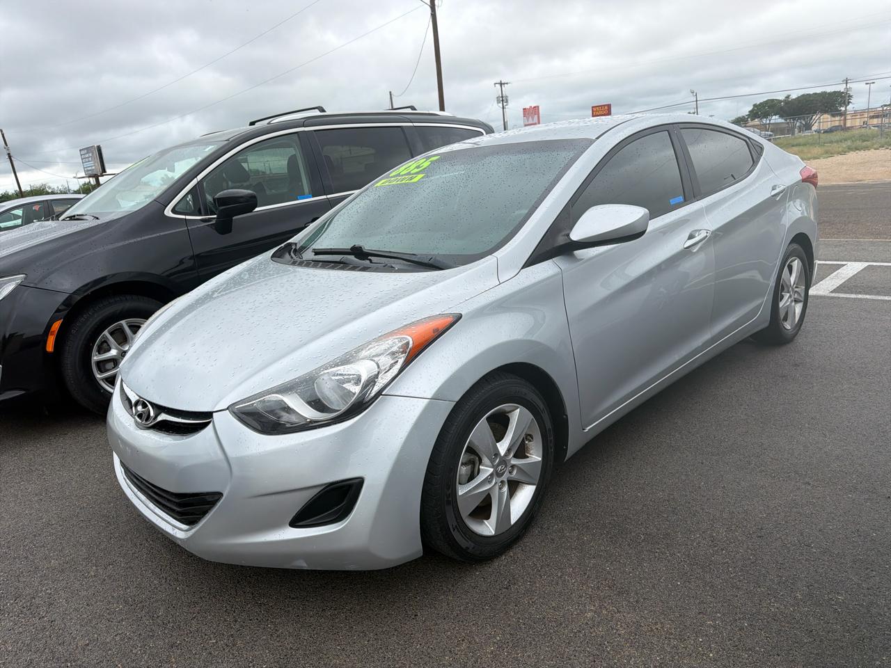 Hyundai Elantra  2013