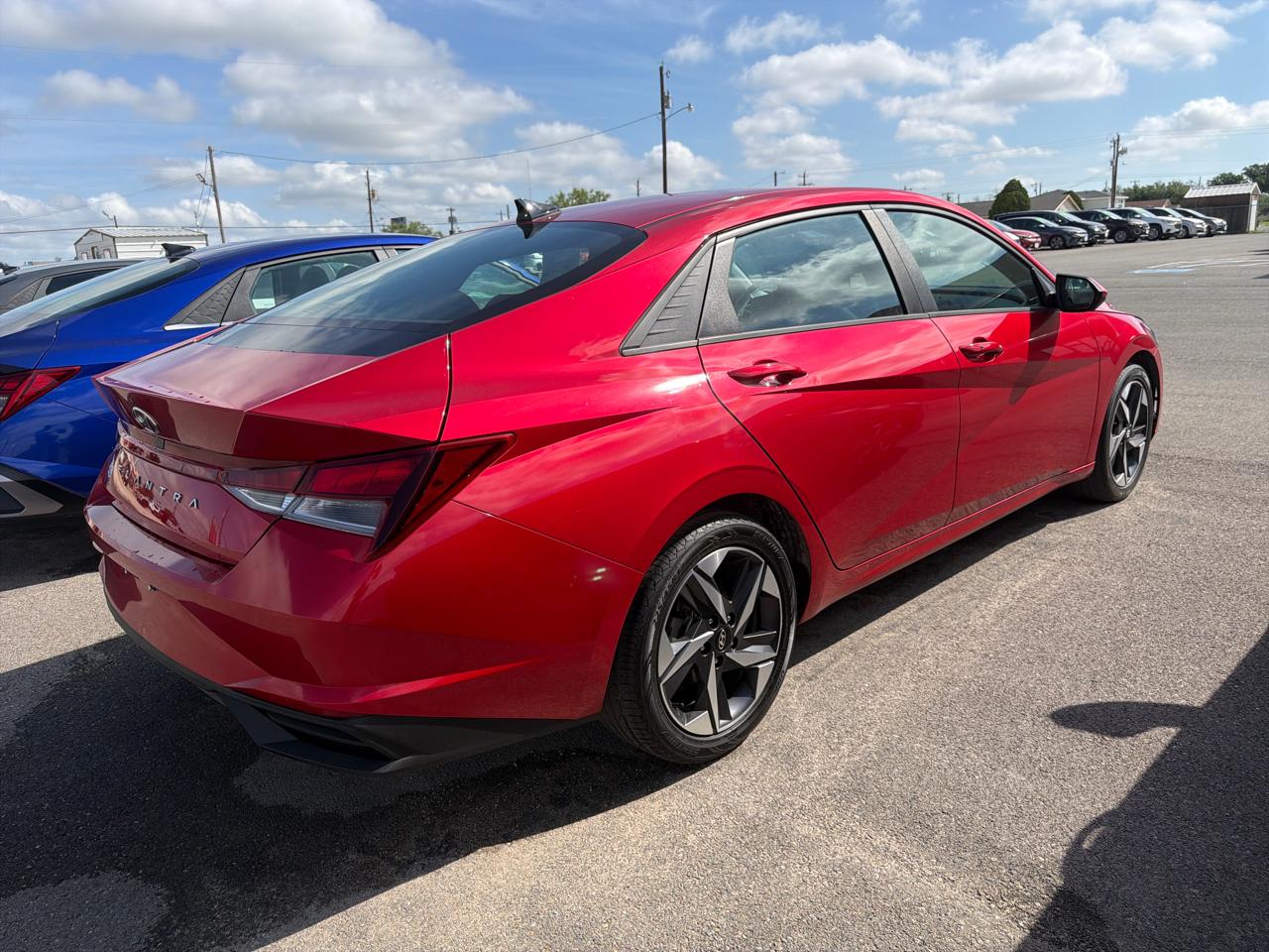 Hyundai Elantra  2023