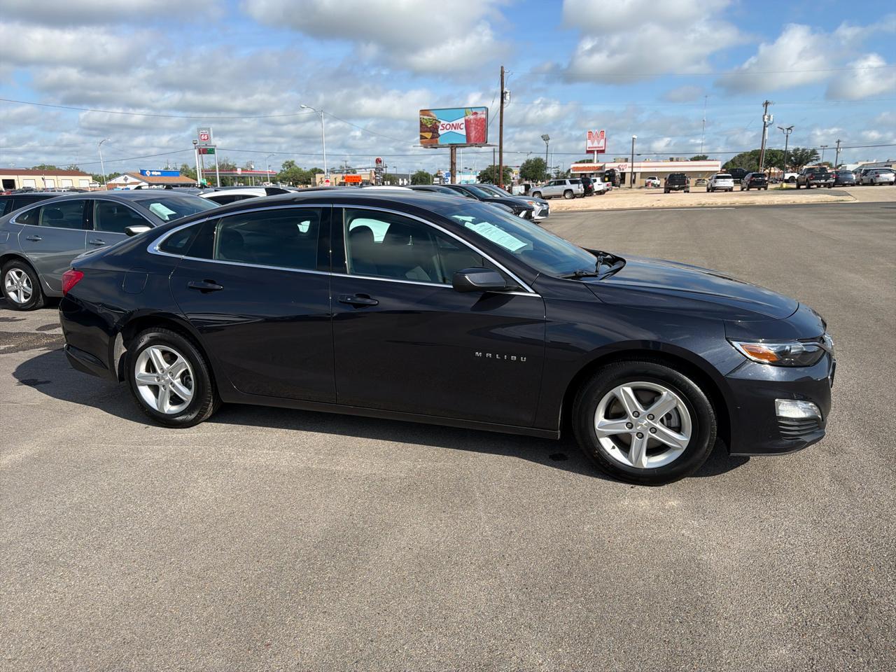 Chevrolet Malibu  2023