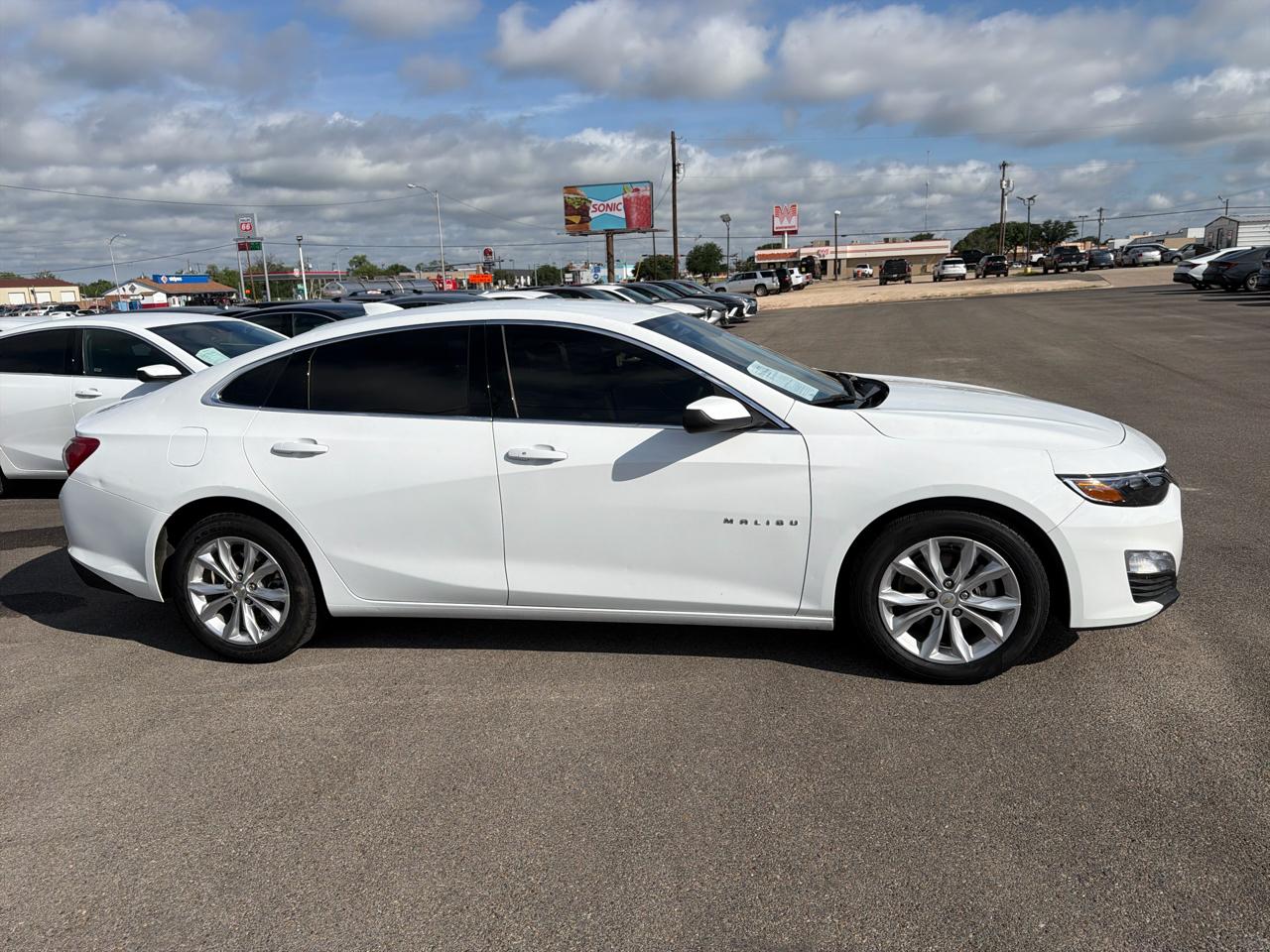Chevrolet Malibu  2022