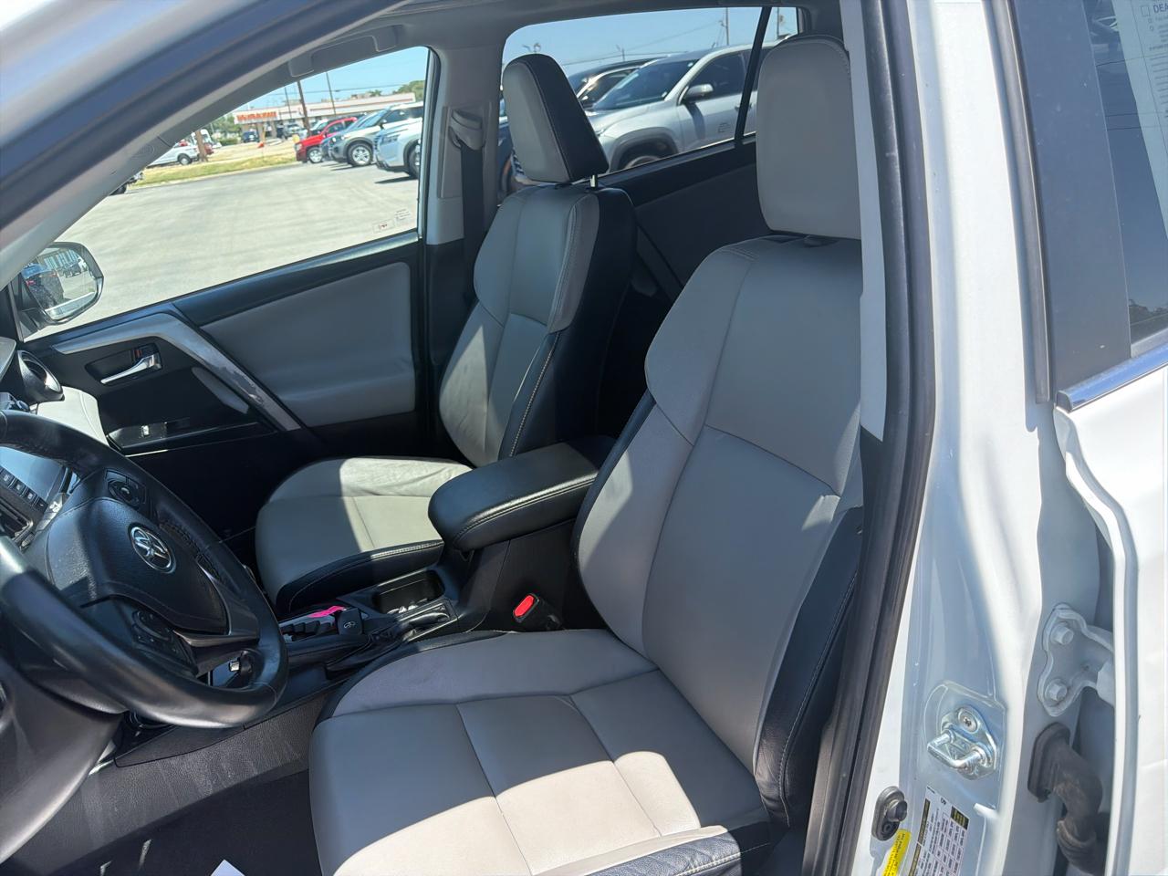 Toyota RAV4  2016