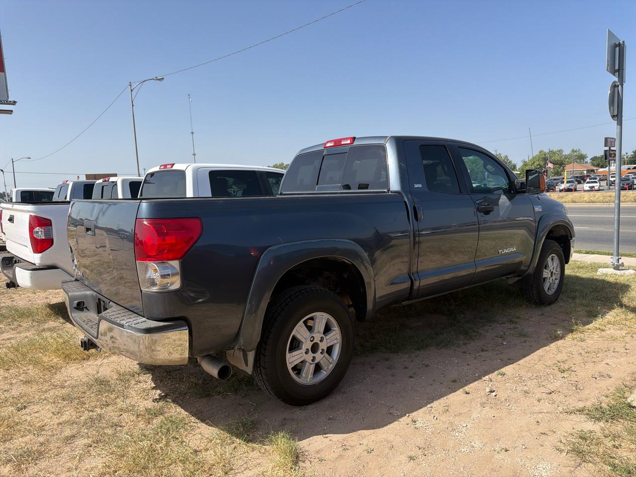 Toyota Tundra 2WD Truck  2008