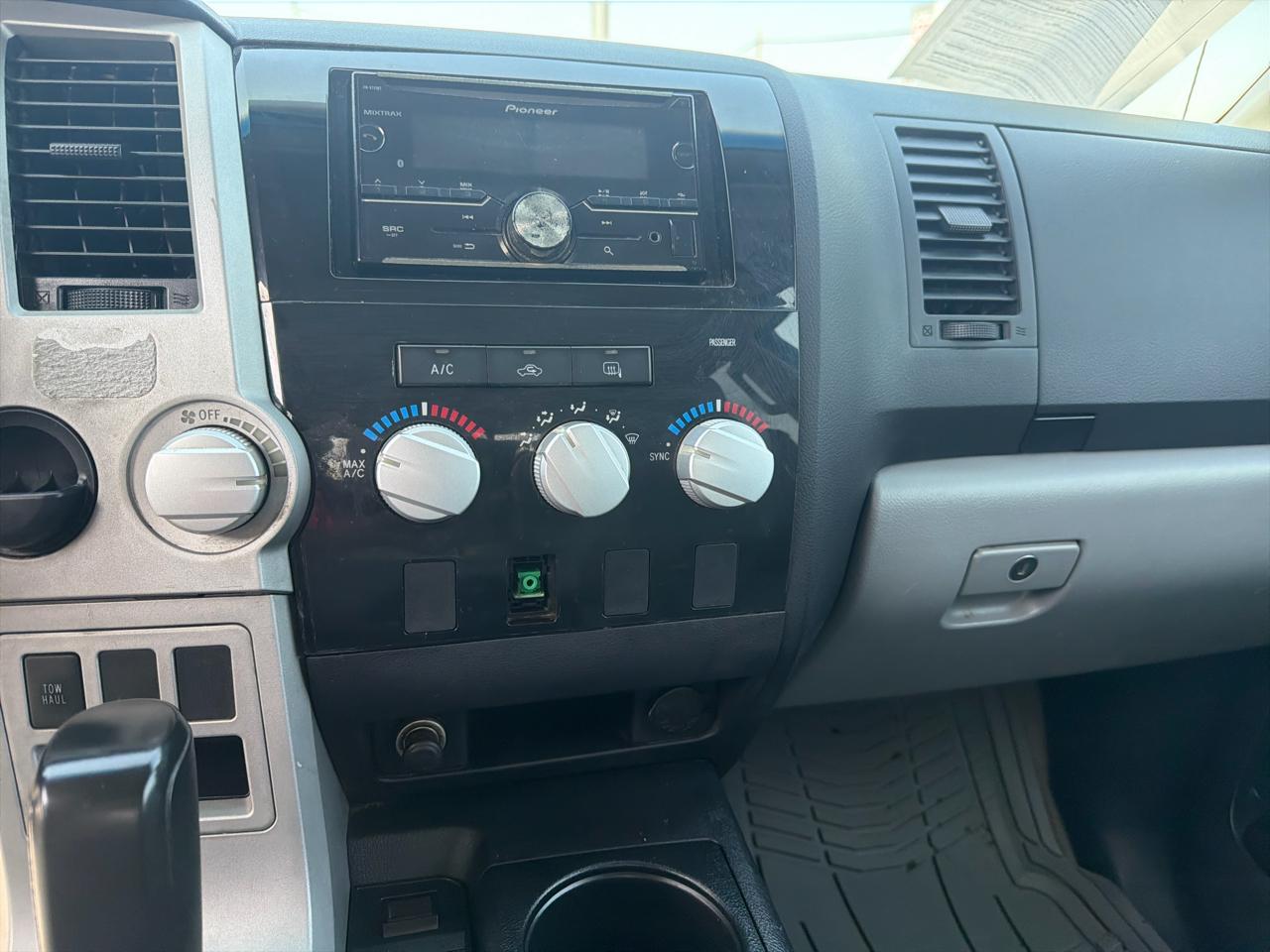 Toyota Tundra 2WD Truck  2008
