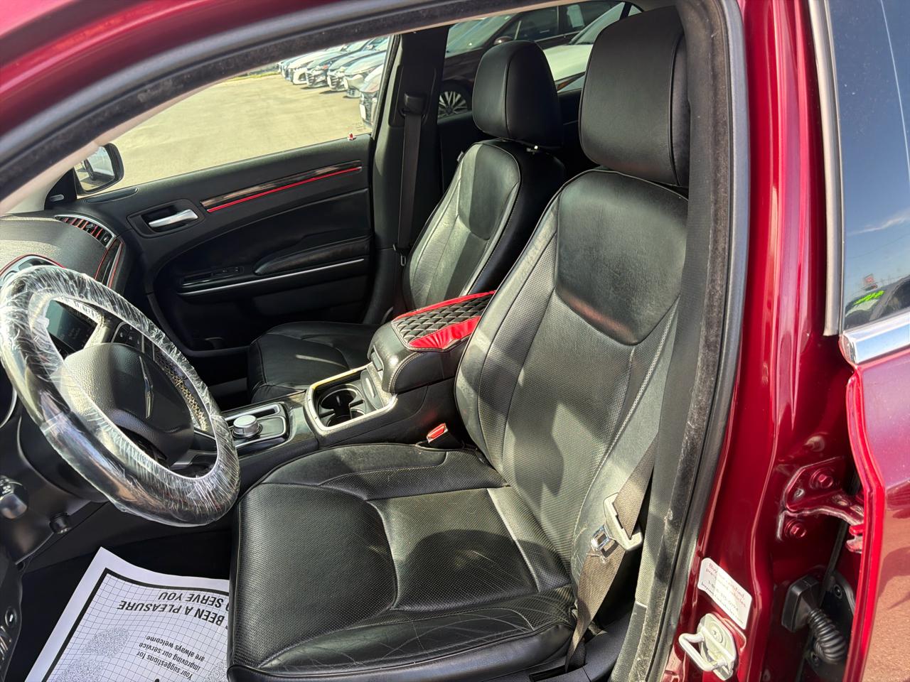 Chrysler 300  2019