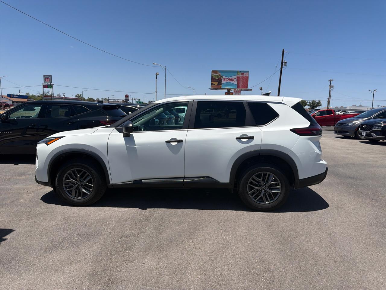 Nissan Rogue  2024