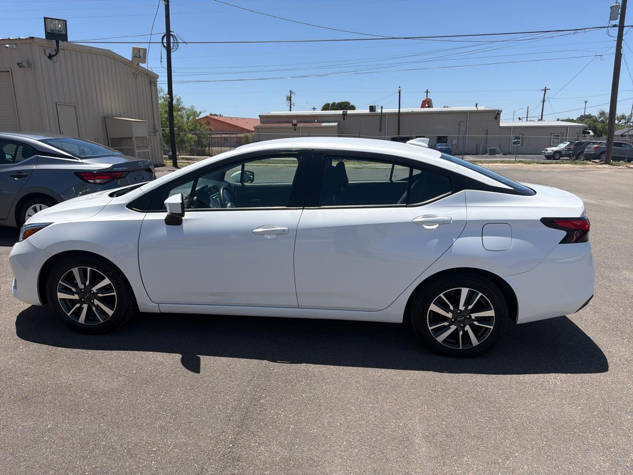 Nissan Versa  2024