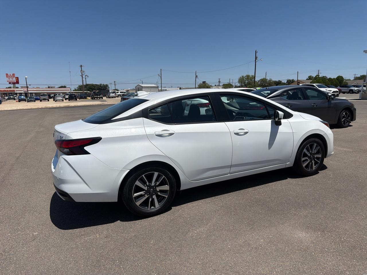 Nissan Versa  2024