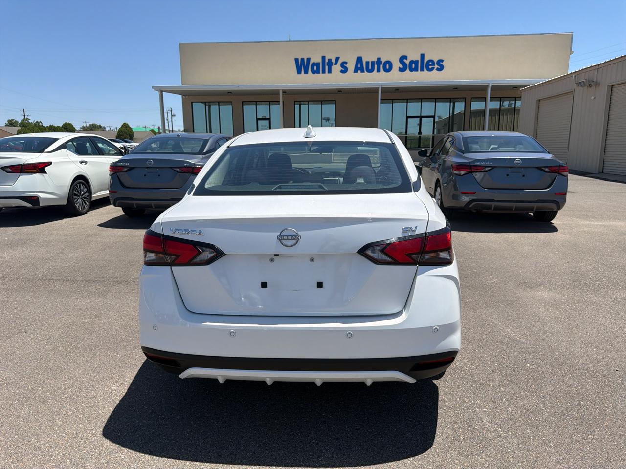 Nissan Versa  2024