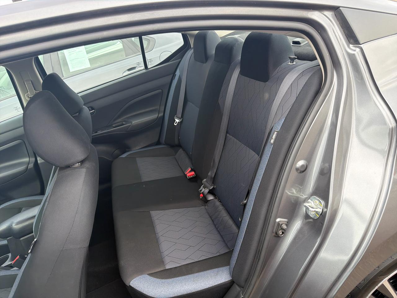 Nissan Versa  2024