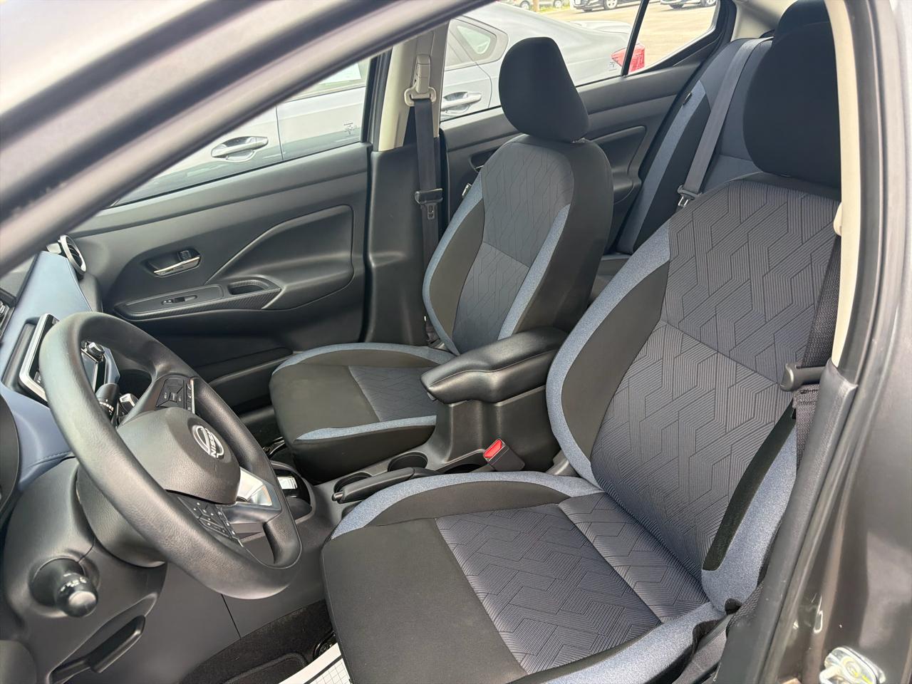 Nissan Versa  2024