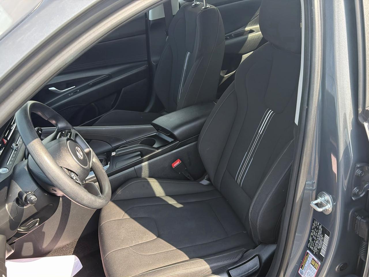 Hyundai Elantra  2024