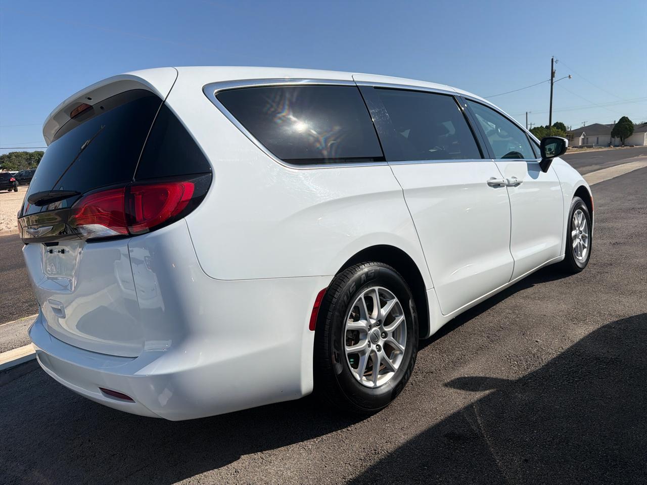 Chrysler Voyager  2023