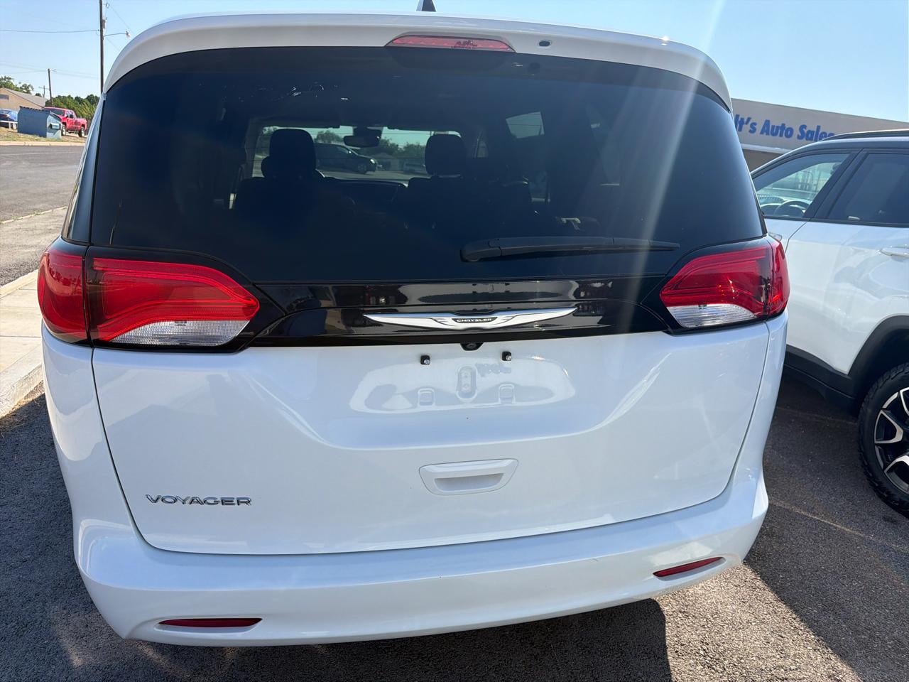 Chrysler Voyager  2023