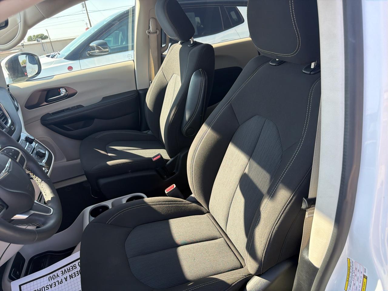 Chrysler Voyager  2023