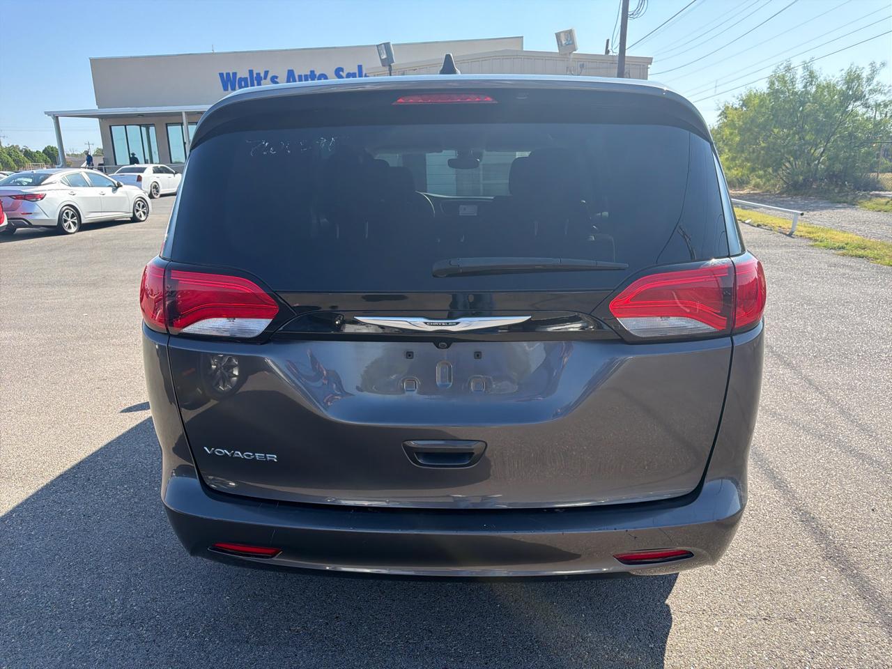 Chrysler Voyager  2023