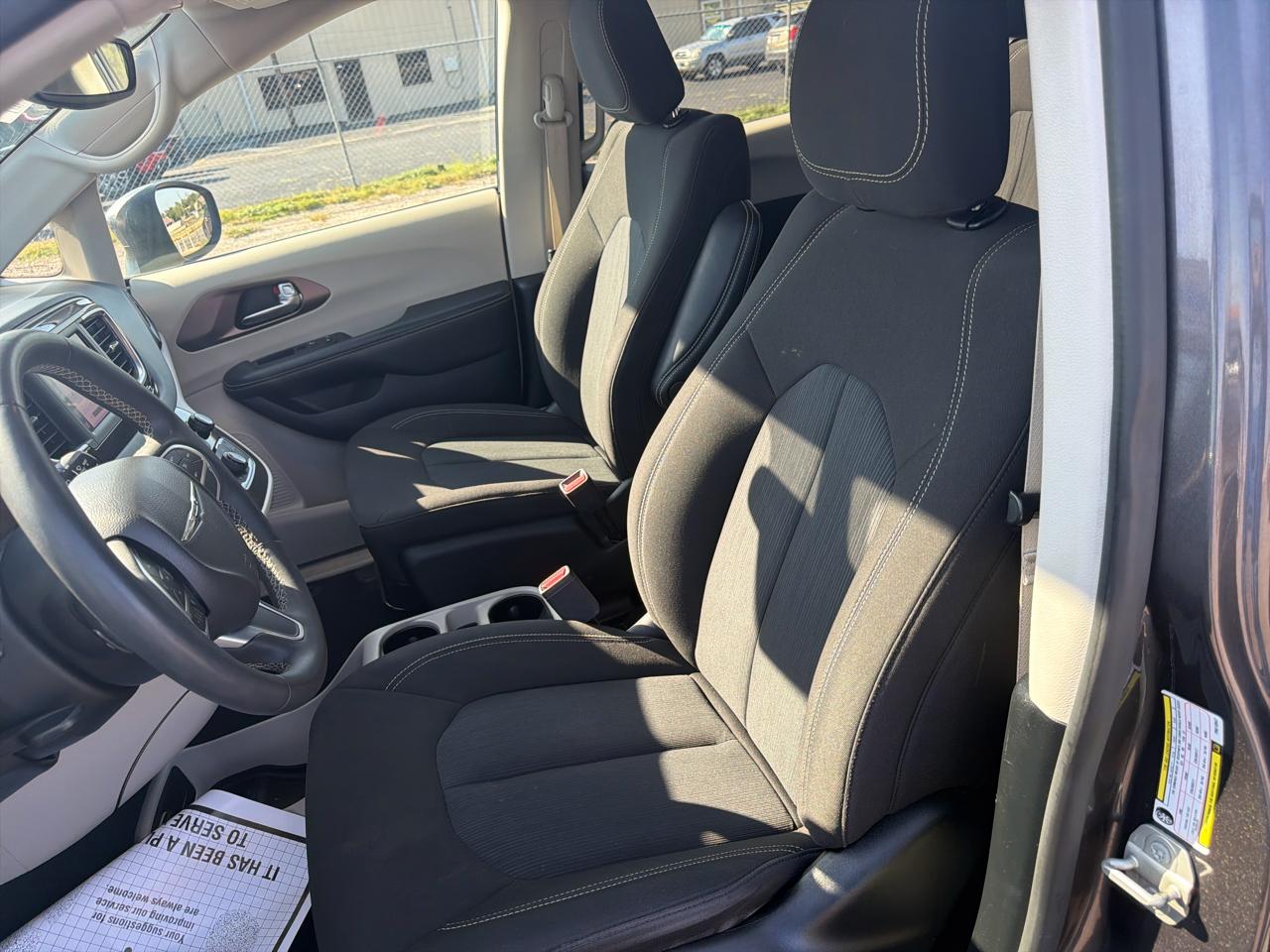 Chrysler Voyager  2023