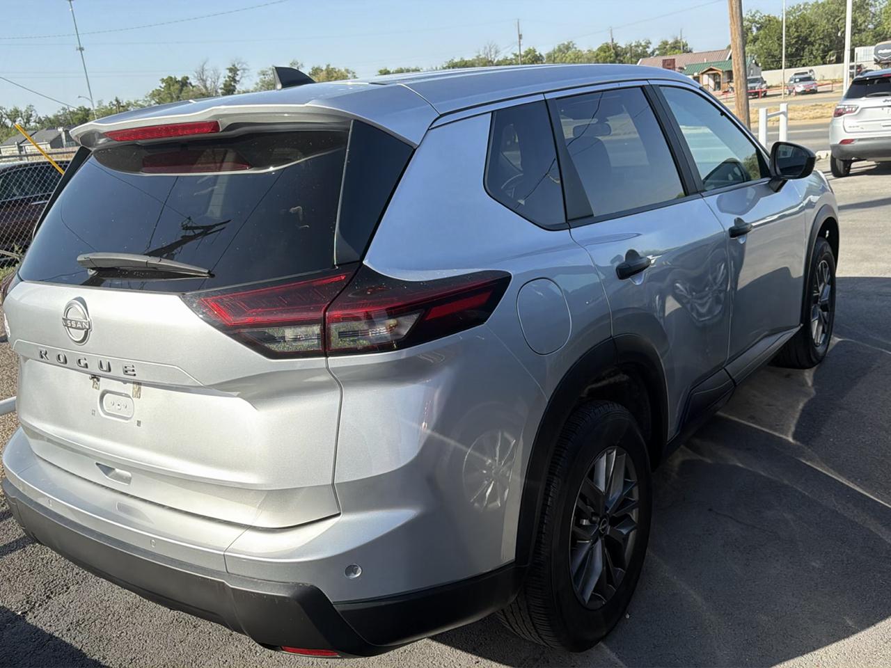 Nissan Rogue  2024