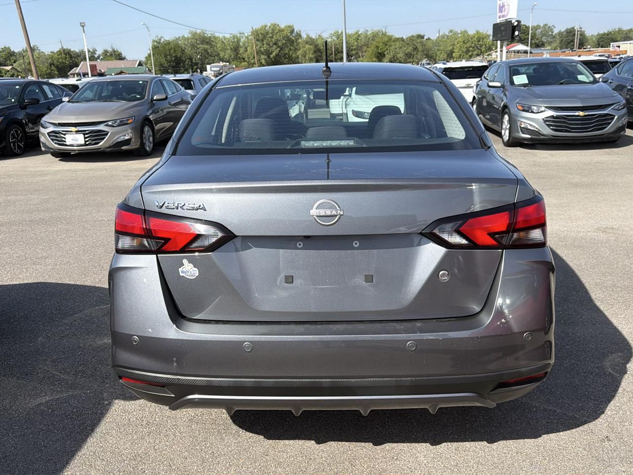 Nissan Versa  2024