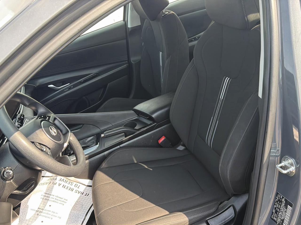 Hyundai Elantra  2024