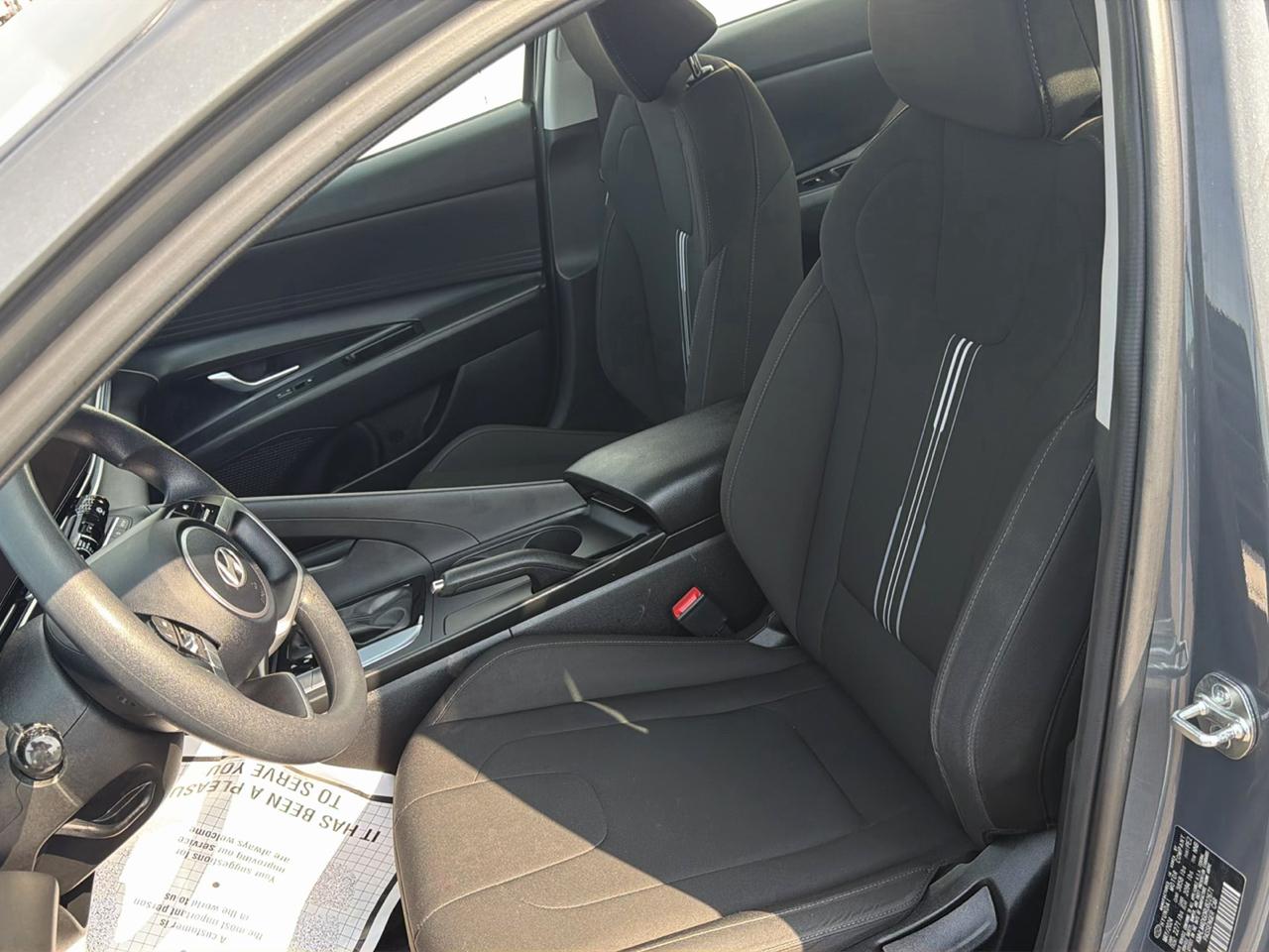 Hyundai Elantra  2024